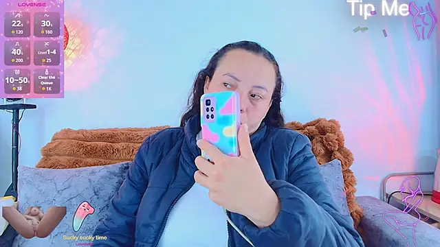  honey12 online show from November 11, 2025, 12:33 pm