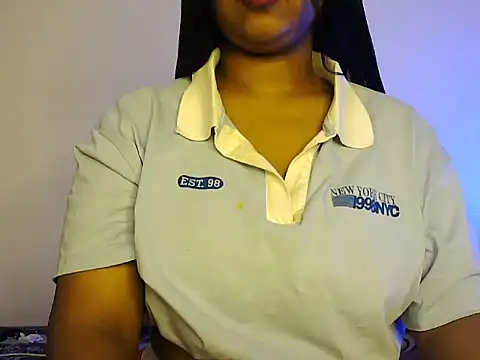 Snapshot of khushi-_queen chatting on November 4, 2025, 7:39 pm khushi- queen online show from November 4, 2025, 7:39 pm