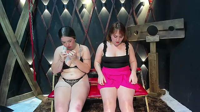 BDSM Vantablack   online show from June 12, 2026, 7:44 pm