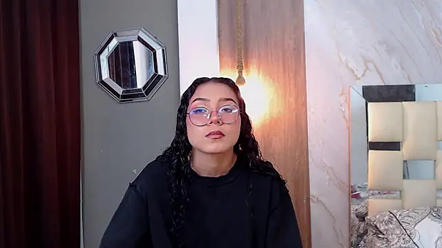 Snapshot of honeymoon_12 chatting on February 19, 2026, 3:03 am honeymoon 12 online show from February 19, 2026, 3:03 am