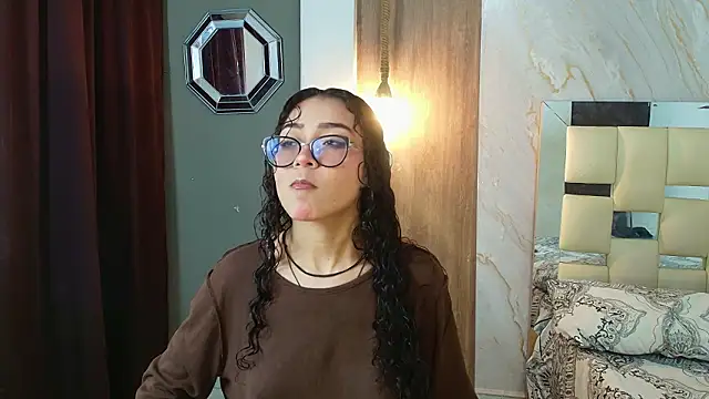 Snapshot of honeymoon_12 chatting on February 11, 2026, 5:07 am honeymoon 12 online show from February 11, 2026, 5:07 am