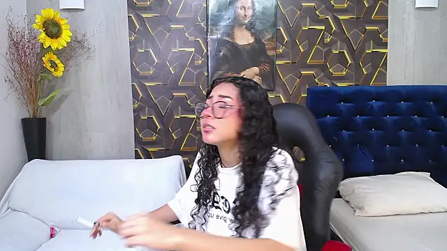 Snapshot of honeymoon_12 chatting on February 6, 2026, 3:46 am honeymoon 12 online show from February 6, 2026, 3:46 am