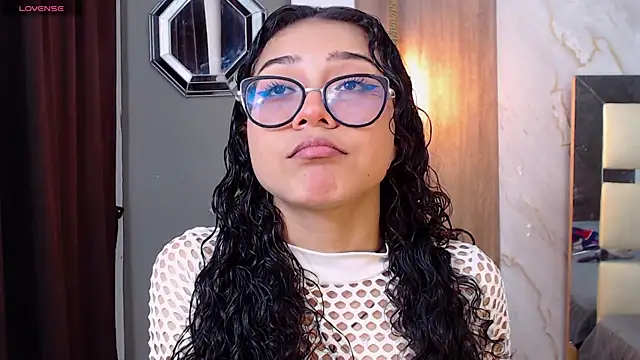 Snapshot of honeymoon_12 chatting on March 20, 2026, 6:36 am honeymoon 12 online show from March 20, 2026, 6:36 am