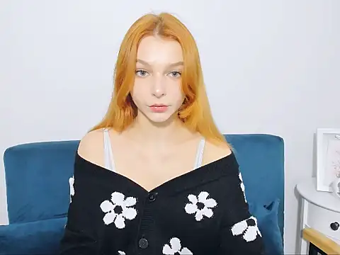 Snapshot of AmberSensitive chatting on November 14, 2025, 7:12 am AmberSensitive online show from November 14, 2025, 7:12 am