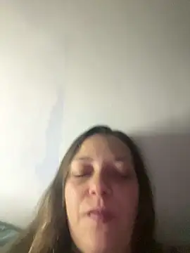 Snapshot of Scarlett28_uk chatting on November 3, 2025, 9:51 pm Scarlett28 uk online show from November 3, 2025, 9:51 pm