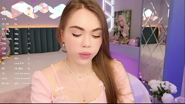 MimiFors online show from April 23, 2026, 6:42 pm