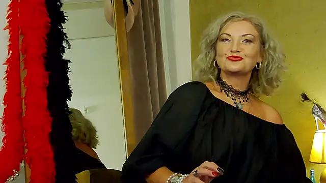 Snapshot of Allura_Jenson chatting on July 24, 2026, 10:17 pm Allura Jenson online show from July 24, 2026, 10:17 pm