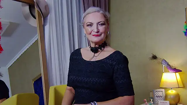 Snapshot of Allura_Jenson chatting on November 4, 2025, 8:23 pm Allura Jenson online show from November 4, 2025, 8:23 pm