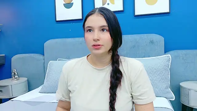 Snapshot of Ashley_Evans22 chatting on November 14, 2025, 9:18 pm Ashley Evans22 online show from November 14, 2025, 9:18 pm