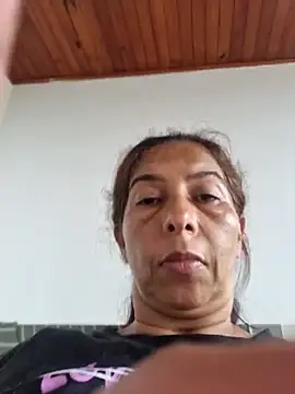 maleja23 online show from April 15, 2026, 1:37 pm