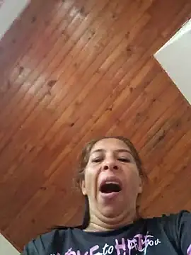 maleja23 online show from April 3, 2026, 3:07 pm