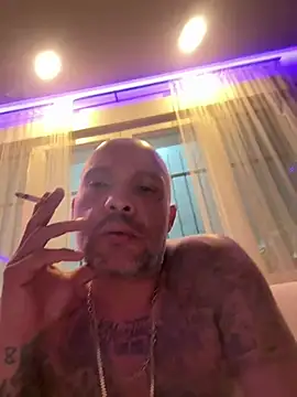 gitanomadrid online show from July 24, 2026, 11:23 pm