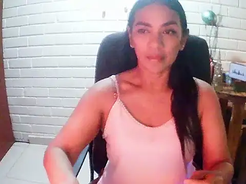 Snapshot of MiiaVelasquez chatting on November 25, 2025, 4:13 am MiiaVelasquez online show from November 25, 2025, 4:13 am