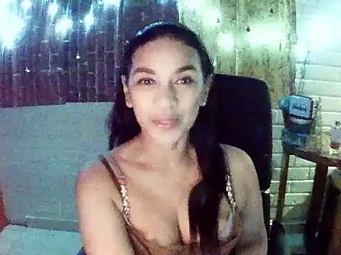 Snapshot of MiiaVelasquez chatting on November 30, 2025, 4:02 am MiiaVelasquez online show from November 30, 2025, 4:02 am