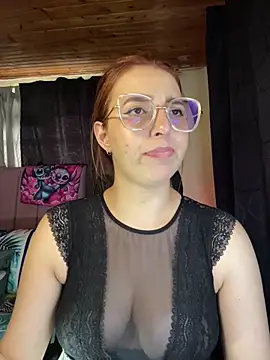 CoraVibes online show from October 9, 2025, 7:47 pm