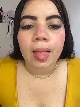 Snapshot of Kuromy_x chatting on November 21, 2025, 7:35 pm Kuromy x online show from November 21, 2025, 7:35 pm