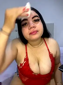 Snapshot of Kuromy_x chatting on November 27, 2025, 6:52 pm Kuromy x online show from November 27, 2025, 6:52 pm