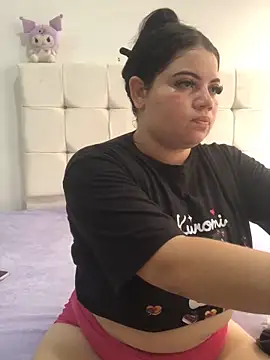 Snapshot of Kuromy_x chatting on October 8, 2025, 6:41 pm Kuromy x online show from October 8, 2025, 6:41 pm