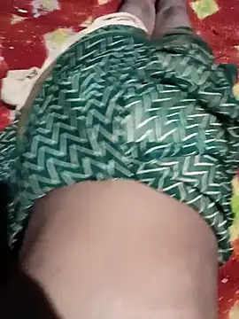 Radha8080 online show from September 29, 2025, 8:58 pm