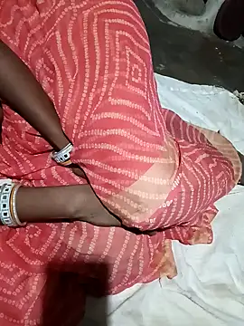 Radha8080 online show from September 12, 2025, 5:35 pm