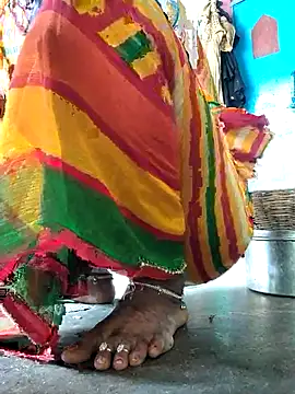 Radha8080 online show from September 24, 2025, 8:21 am