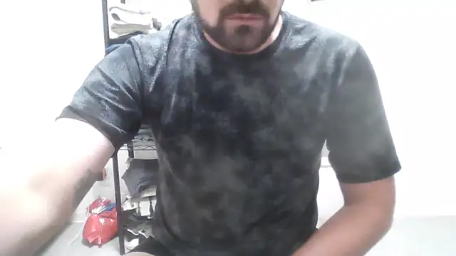 Snapshot of hornyjoe_xxx chatting on October 17, 2025, 1:24 pm hornyjoe xxx online show from October 17, 2025, 1:24 pm