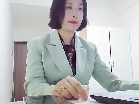 Snapshot of sun1314156 chatting on October 25, 2025, 10:36 am sun1314156 online show from October 25, 2025, 10:36 am