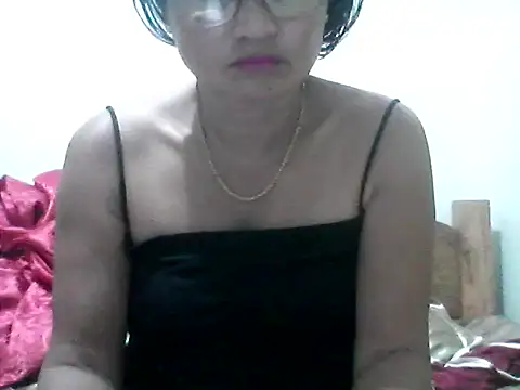 Snapshot of nathalie0045 chatting on June 13, 2026, 9:24 pm nathalie0045 online show from June 13, 2026, 9:24 pm