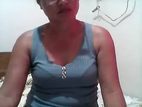 Snapshot of nathalie0045 chatting on October 14, 2025, 12:00 am nathalie0045 online show from October 14, 2025, 12:00 am