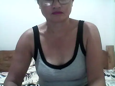 Snapshot of nathalie0045 chatting on June 4, 2026, 10:47 pm nathalie0045 online show from June 4, 2026, 10:47 pm