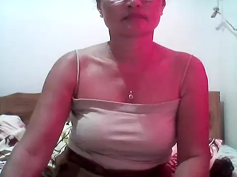 Snapshot of nathalie0045 chatting on October 10, 2025, 6:58 am nathalie0045 online show from October 10, 2025, 6:58 am