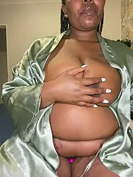 fatpussydallx online show from April 22, 2026, 5:20 pm