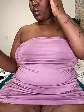 Snapshot of fatpussydallx chatting on June 10, 2026, 6:47 am fatpussydallx online show from June 10, 2026, 6:47 am