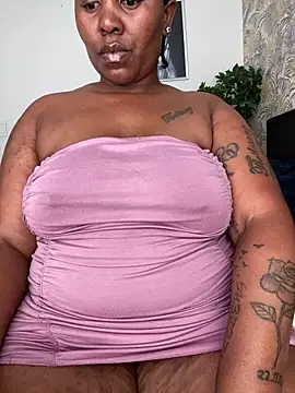 Snapshot of fatpussydallx chatting on June 8, 2026, 10:05 am fatpussydallx online show from June 8, 2026, 10:05 am