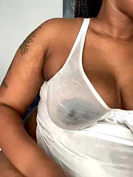 Snapshot of fatpussydallx chatting on October 27, 2025, 6:47 am fatpussydallx online show from October 27, 2025, 6:47 am