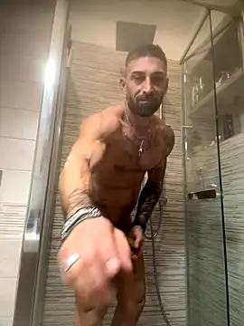 Snapshot of GmGit chatting on October 26, 2025, 5:13 pm GmGit online show from October 26, 2025, 5:13 pm