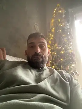 Snapshot of GmGit chatting on December 1, 2025, 1:56 pm GmGit online show from December 1, 2025, 1:56 pm