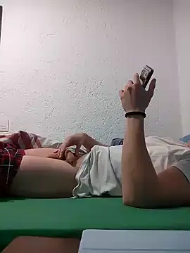 Snapshot of thelion0508 chatting on October 6, 2025, 5:46 pm thelion0508 online show from October 6, 2025, 5:46 pm