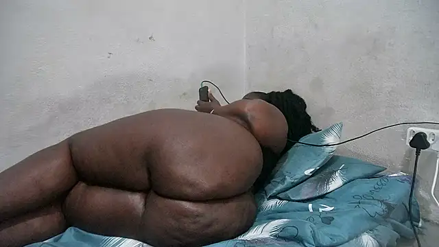 ASSQUEEN37Xx online show from November 20, 2025, 7:47 pm