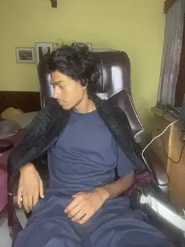 Snapshot of thecatfish chatting on November 28, 2025, 11:49 pm thecatfish online show from November 28, 2025, 11:49 pm