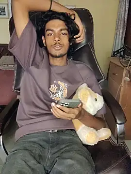 Snapshot of thecatfish chatting on October 28, 2025, 4:57 am thecatfish online show from October 28, 2025, 4:57 am