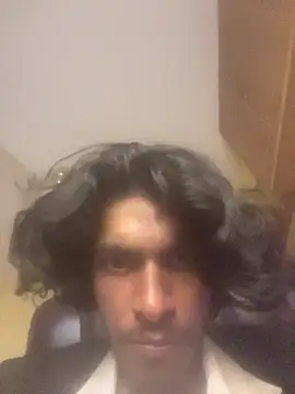 Snapshot of thecatfish chatting on December 14, 2025, 8:31 am thecatfish online show from December 14, 2025, 8:31 am