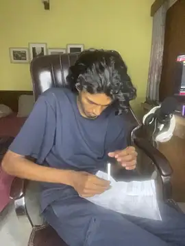 Snapshot of thecatfish chatting on November 27, 2025, 4:40 pm thecatfish online show from November 27, 2025, 4:40 pm