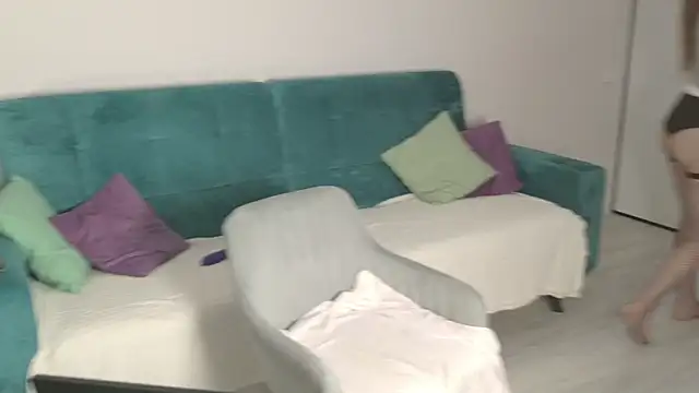 Snapshot of LeksaLove chatting on November 17, 2025, 5:17 pm LeksaLove online show from November 17, 2025, 5:17 pm