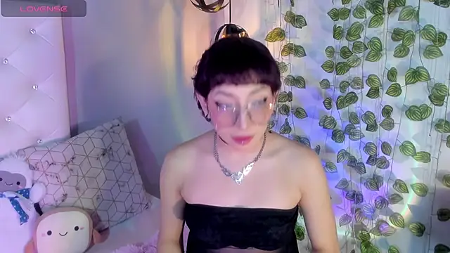 Snapshot of Lexyy_Bluee chatting on April 9, 2026, 4:13 pm Lexyy Bluee online show from April 9, 2026, 4:13 pm