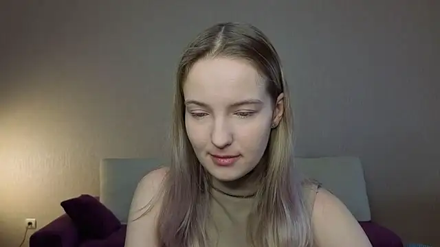 HongTomczak online show from April 30, 2026, 7:37 am