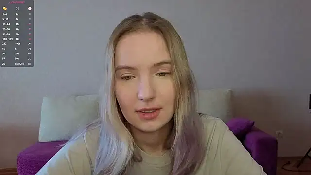 Snapshot of HongTomczak chatting on March 17, 2026, 8:06 am HongTomczak online show from March 17, 2026, 8:06 am