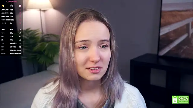 HongTomczak online show from December 1, 2025, 7:31 am