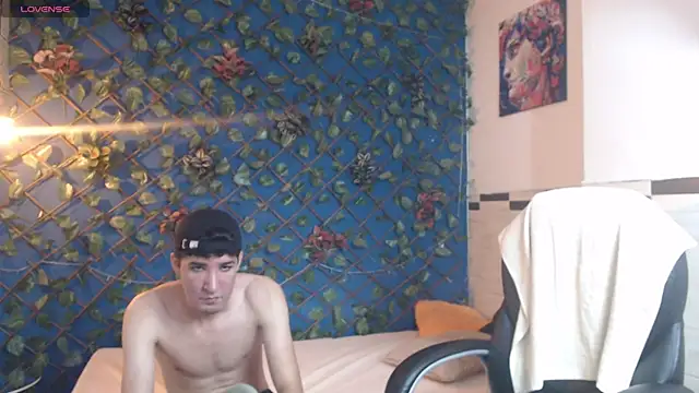 whitebull2606 online show from September 15, 2025, 12:38 pm
