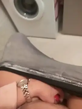 TaraWild online show from December 22, 2025, 7:25 pm